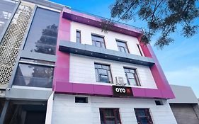 Hotel O Lotus Inn